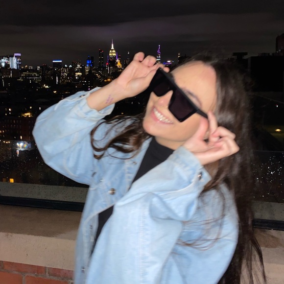 Meet your Posher, Julia - Picture 1 of 4